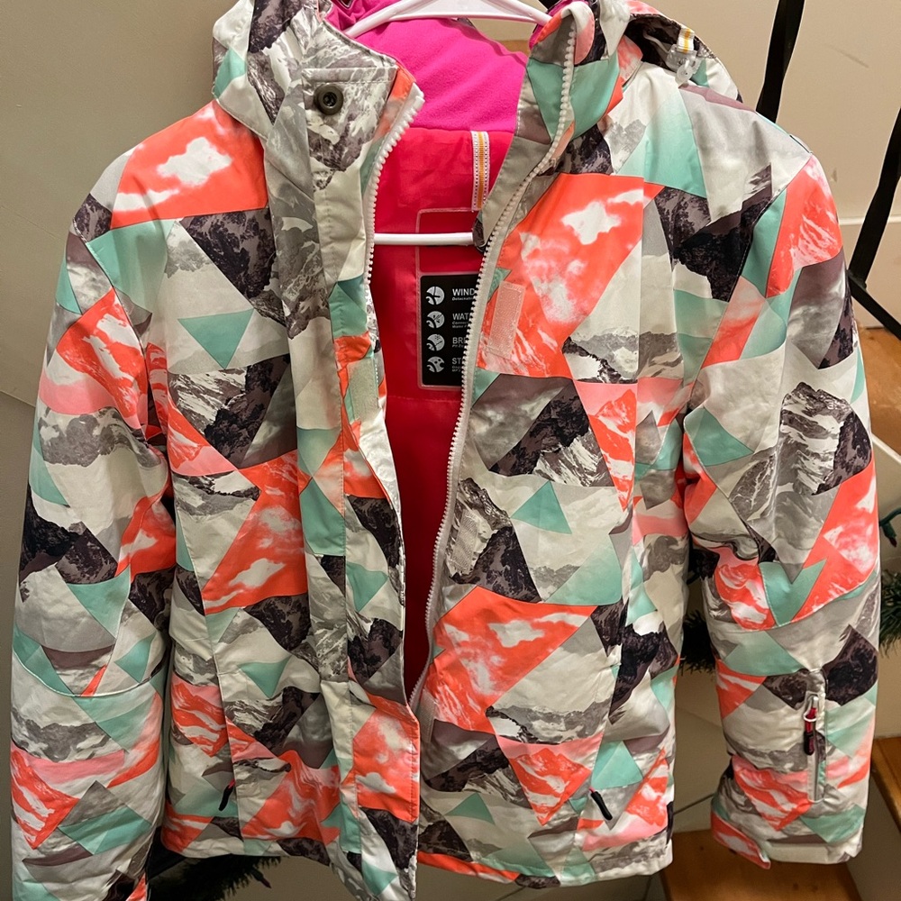 Vibrant Geometric Ski Jacket for Women